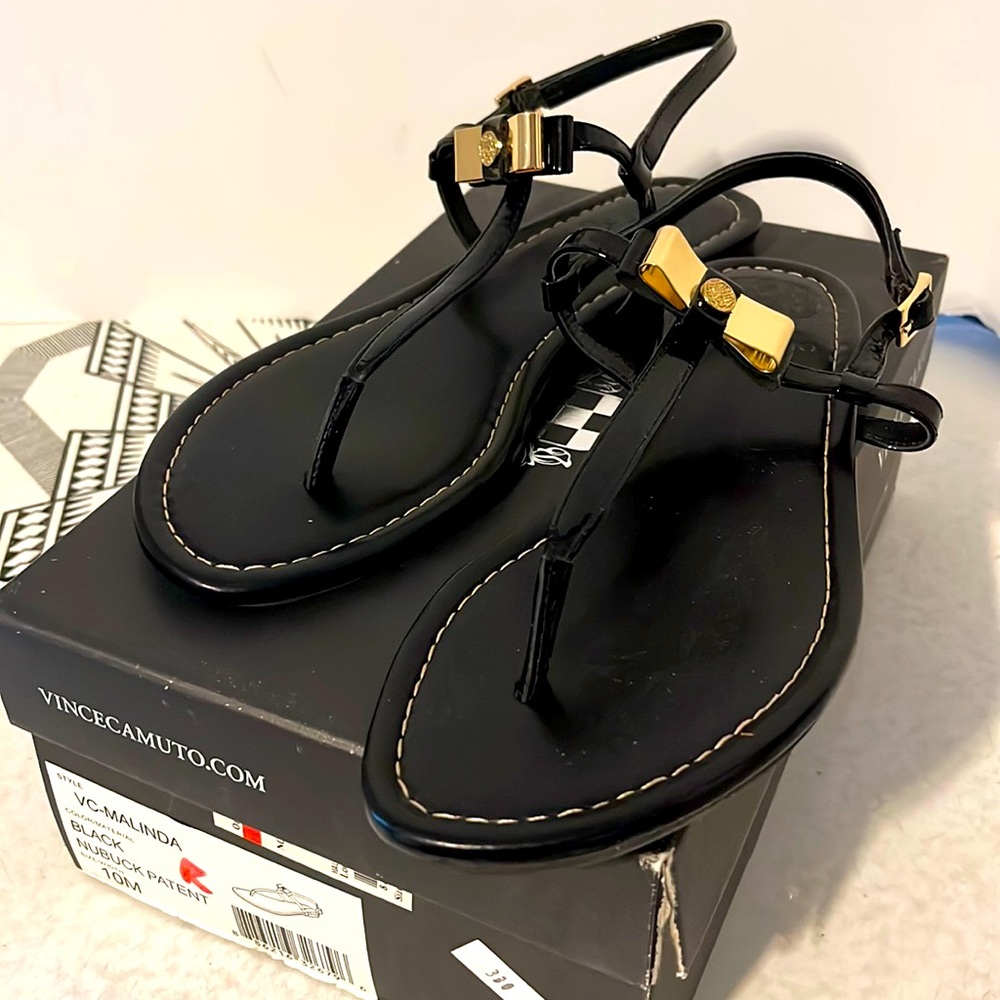 Vince Camuto patent sandals with gold metal bowl Size 10 medium